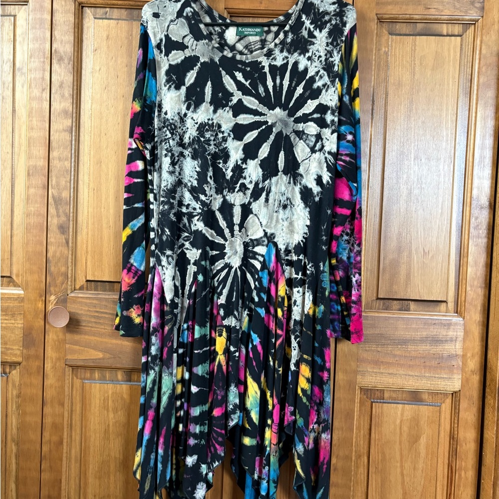 Kathmandu Black and White Tie-Dye Top